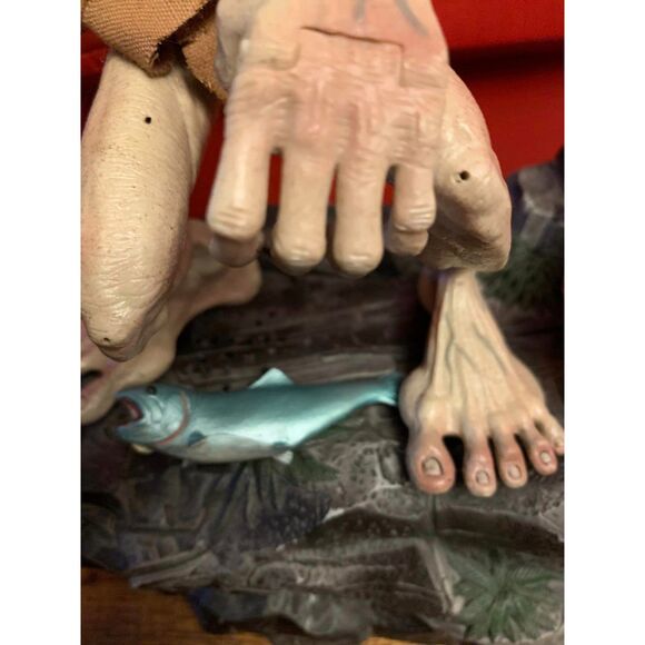 Vintage 2003 Lord of the Rings Talking Gollum Smeagol 11" Action Figure Complete - Picture 4 of 6
